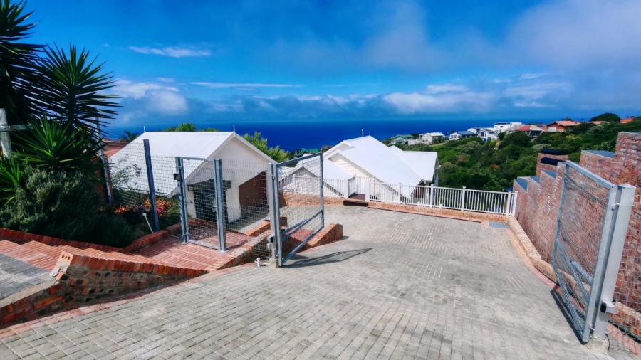3 Bedroom Property for Sale in Herolds Bay Western Cape